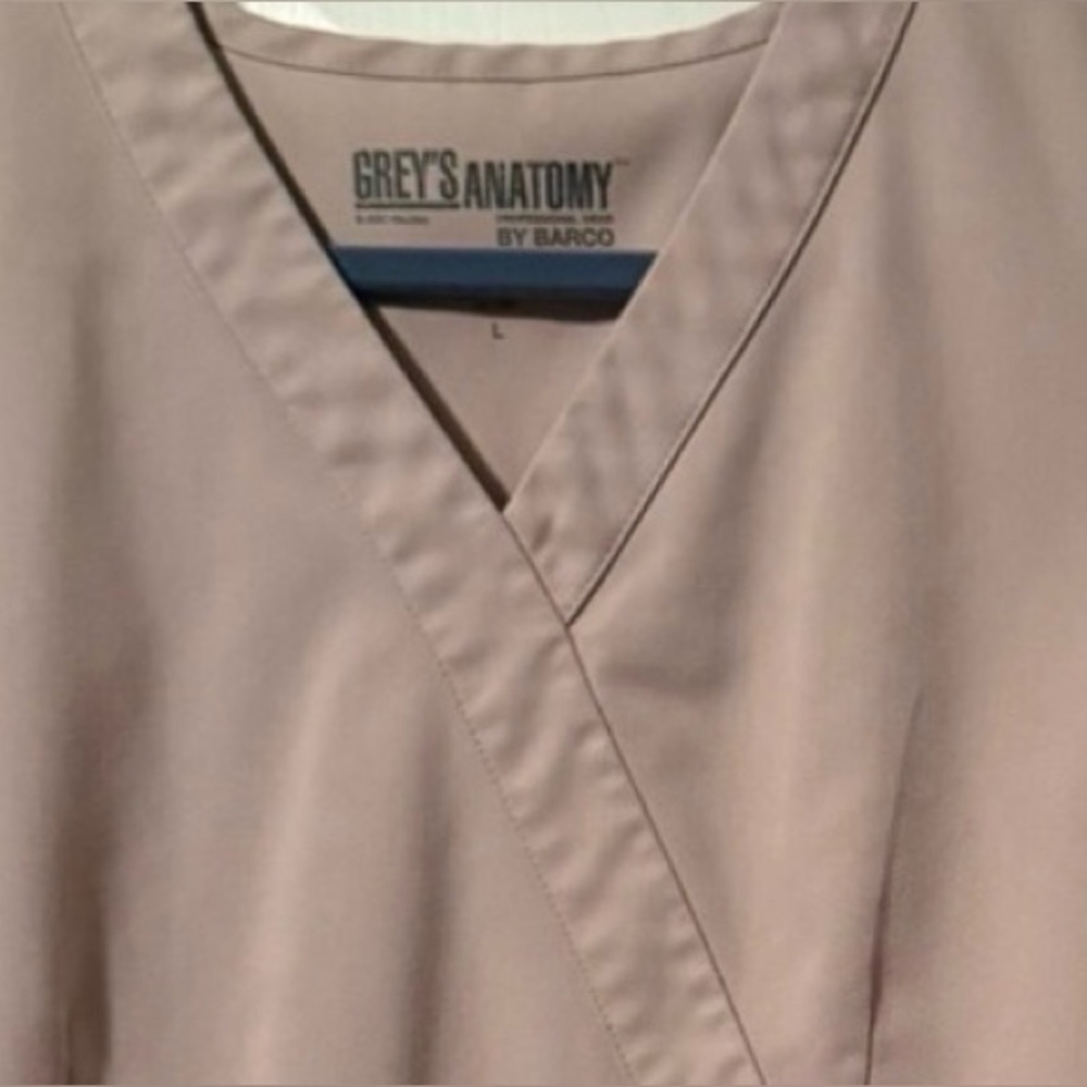 (2-piece set) Grey's Anatomy LARGE Tan Scrub Ensemble - Picture 2 of 7